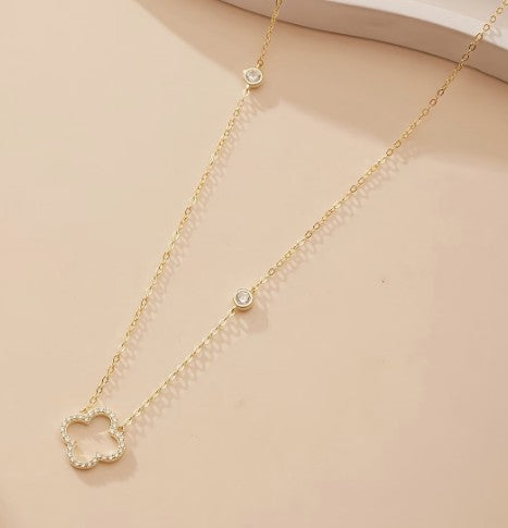 Four-Leaf Clover Zirconia Necklace | S925 Sterling Silver / 18k gold plated