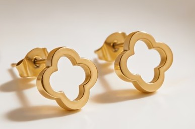 Four-Leaf Clover Stud Earrings | 14K Gold-Plated Hollow